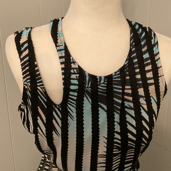 Venus Peplum Tank - Picture 3 of 7